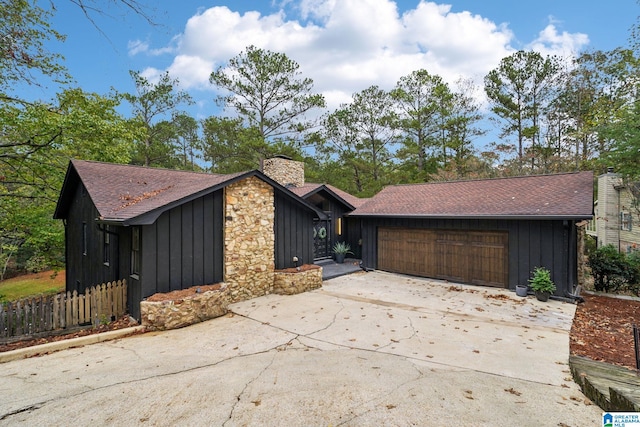 view of front facade with a garage