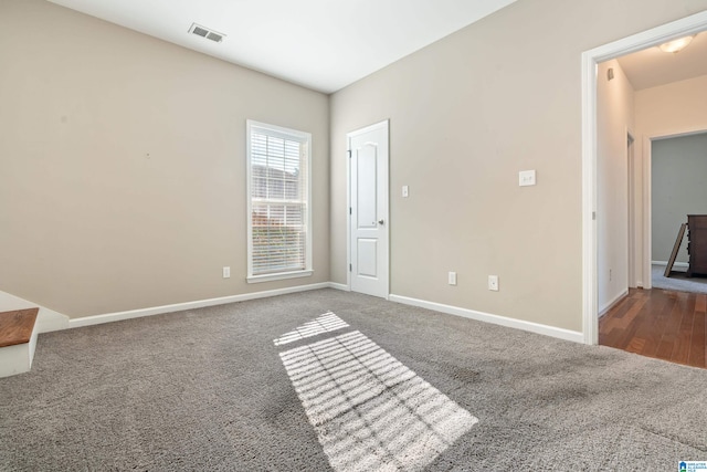 view of carpeted spare room