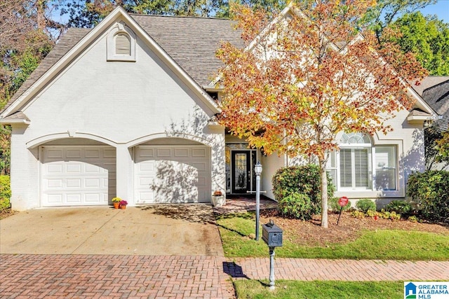 view of front facade featuring a garage