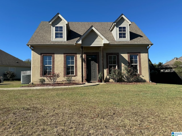 view of front facade featuring a front lawn