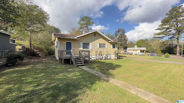 view of front of house with a front yard