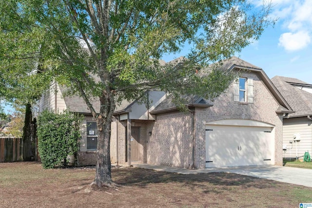 view of front facade featuring a garage