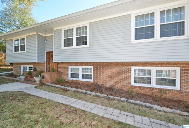 view of split foyer home