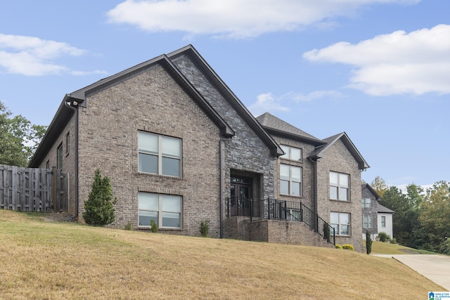 view of front of house with a front yard