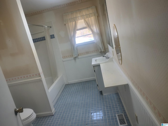 694 Center Point Rd, Sylacauga, AL 35151 - bathroom with toilet, vanity, tile patterned flooring, and baseboards