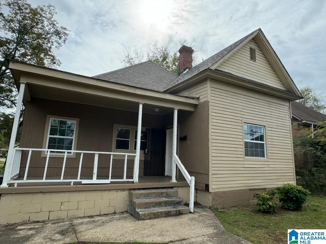 view of front of house with covered porch