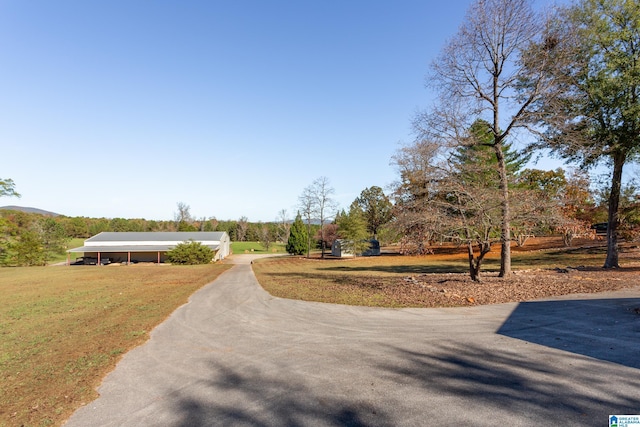 1001 Kingsway Dr, Anniston, AL 36207 - view of asphalt driveway