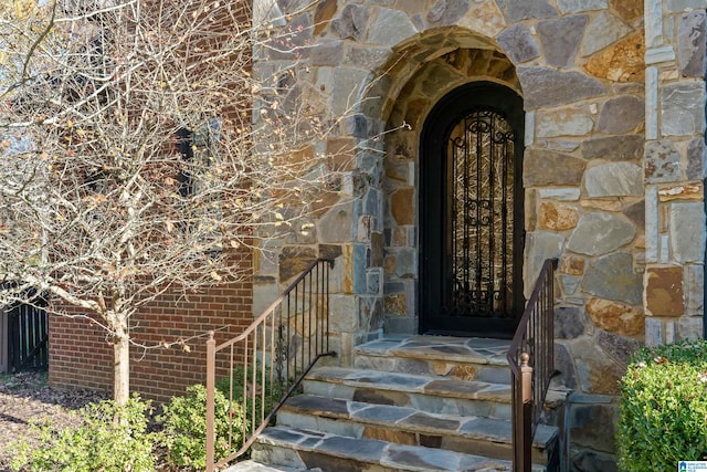 view of property entrance