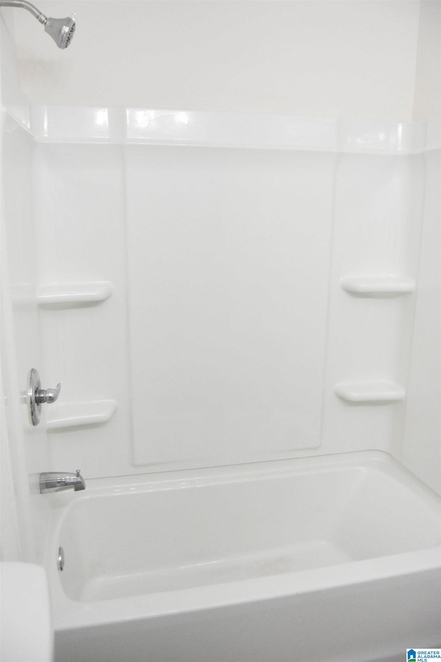 bathroom featuring shower / tub combination