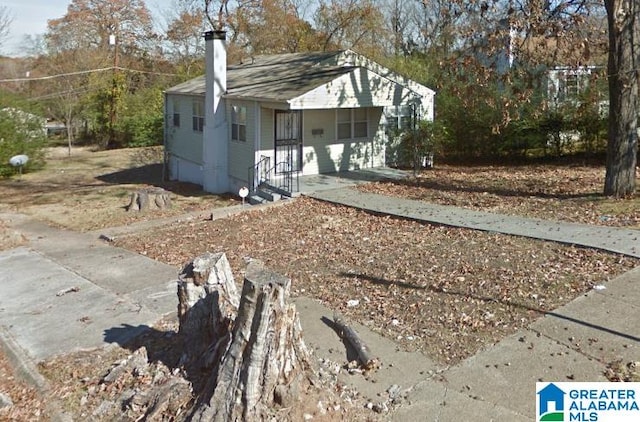 view of front facade featuring covered porch