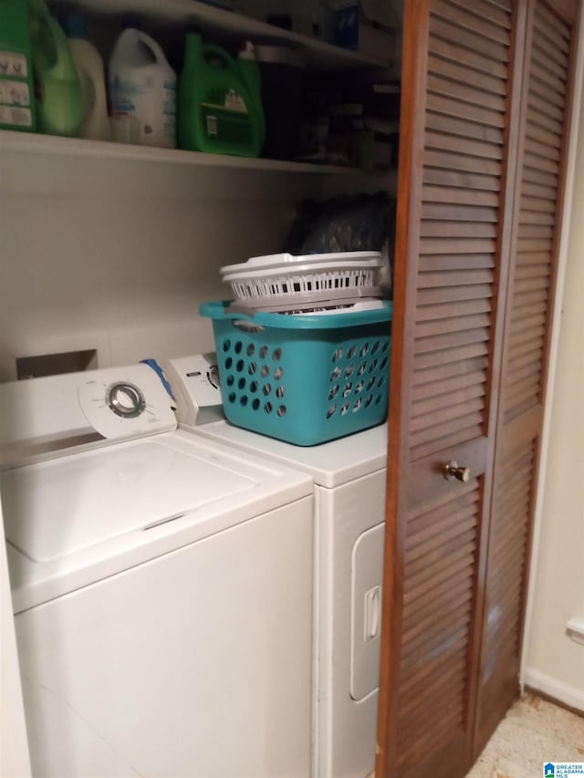 laundry room featuring independent washer and dryer