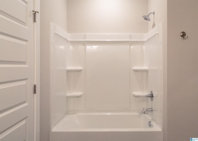 bathroom featuring shower / tub combination