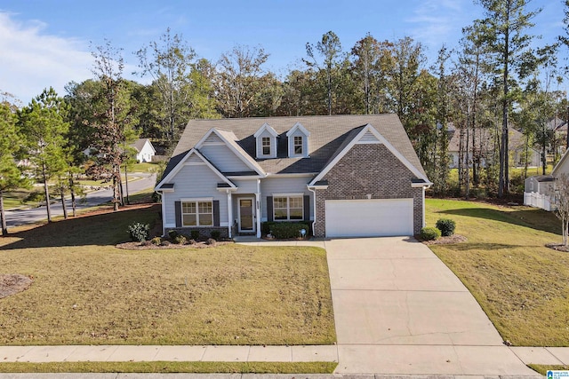 view of front facade featuring a front yard and a garage