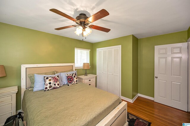 bedroom featuring a closet, ceiling fan, and hardwood / wood-style floors