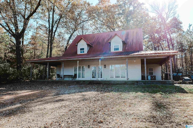 farmhouse-style home with a porch