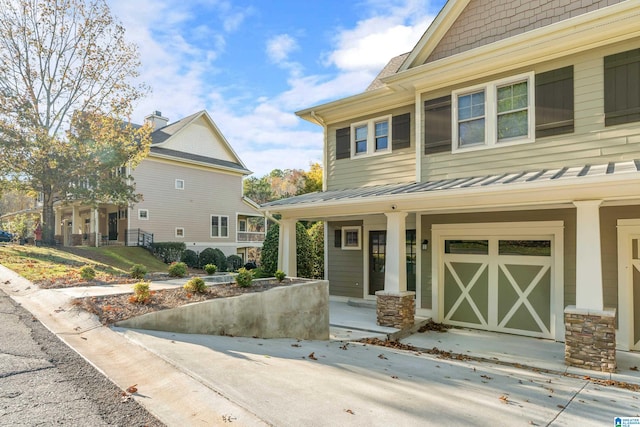 craftsman house featuring a garage