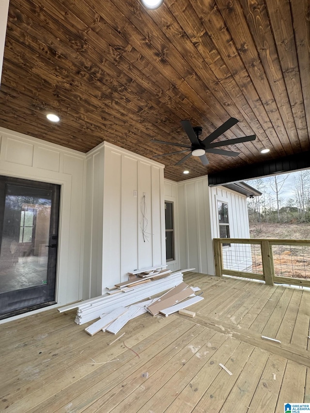 deck with ceiling fan