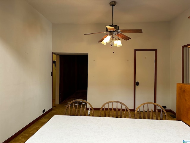 dining room with ceiling fan