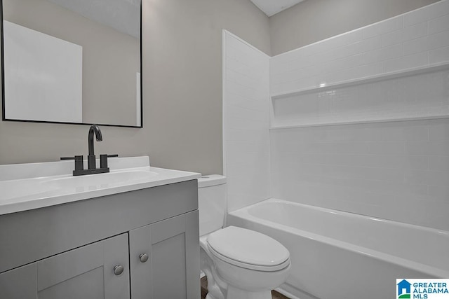 6129 Spruce Dr, Anniston, AL 36206 - bathroom featuring vanity, toilet, and shower / bath combination