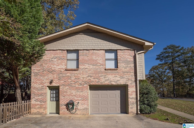 view of front facade with a garage