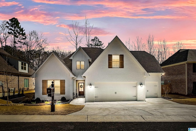 view of front facade featuring a garage