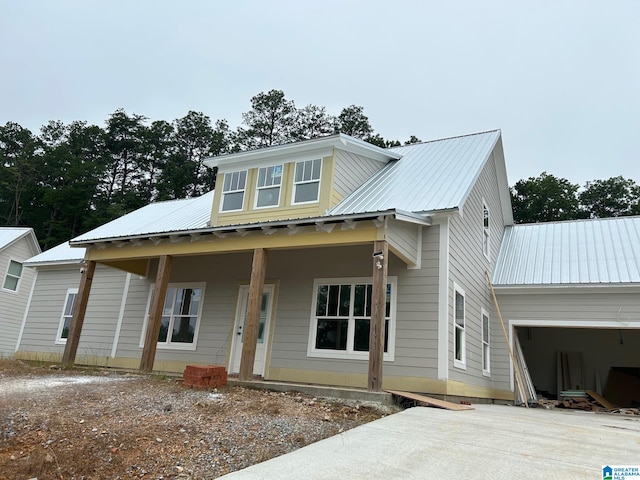 view of front facade with a porch