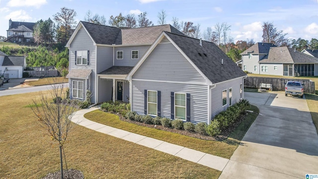 view of front of house featuring a front yard