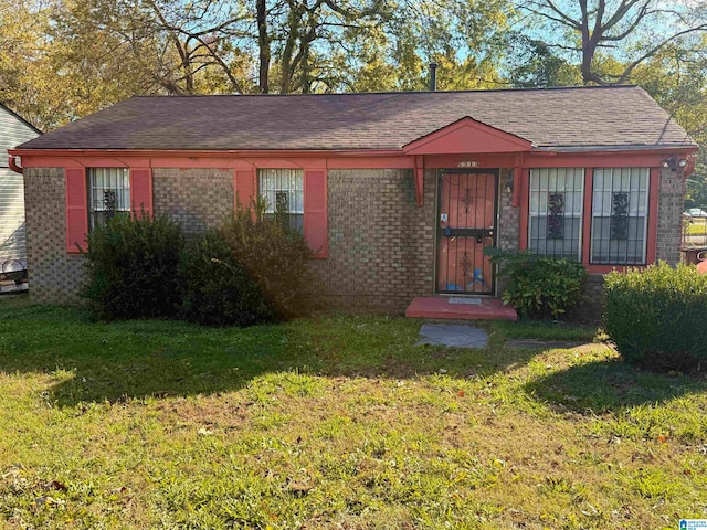 view of front of house with a front yard