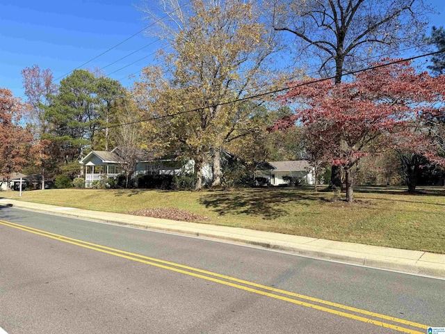 1807 Moncrief Rd, Gardendale, AL 35071 - view of front of house with a front lawn