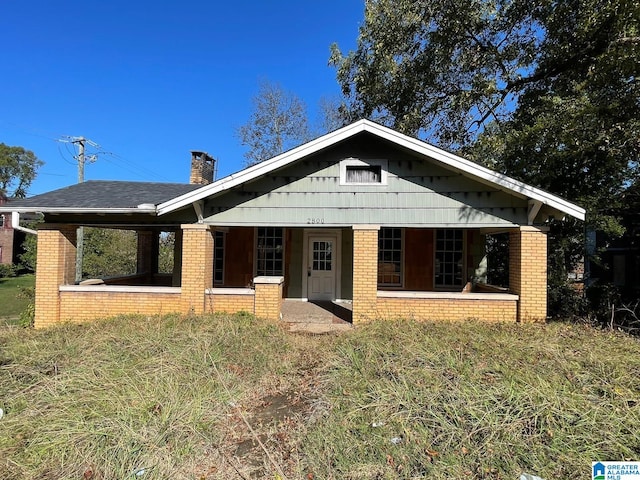 view of front of home featuring a porch