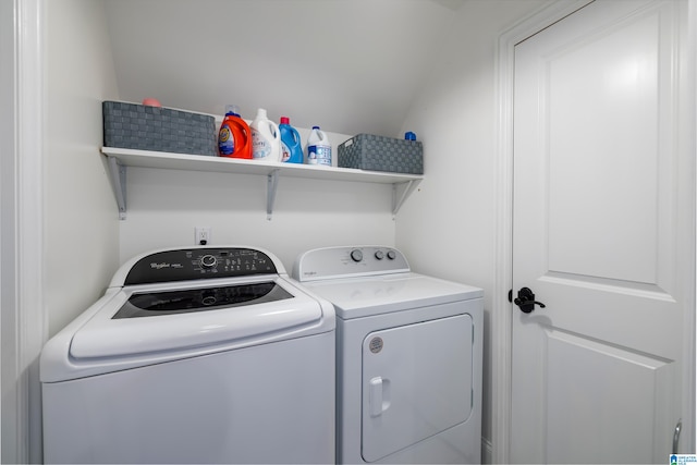 laundry area featuring washer and clothes dryer