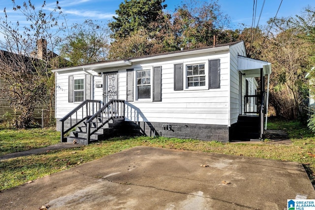 view of front of property