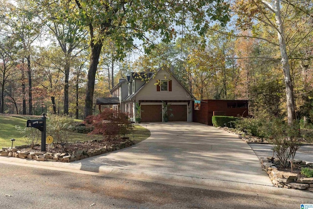 view of front facade with a garage