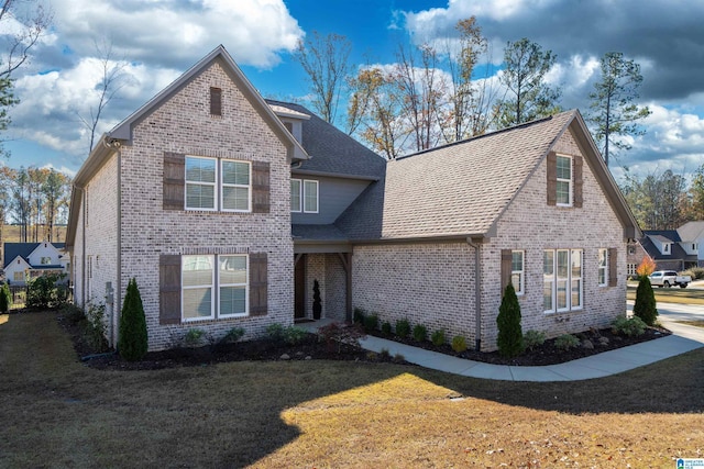 view of front of house featuring a front yard