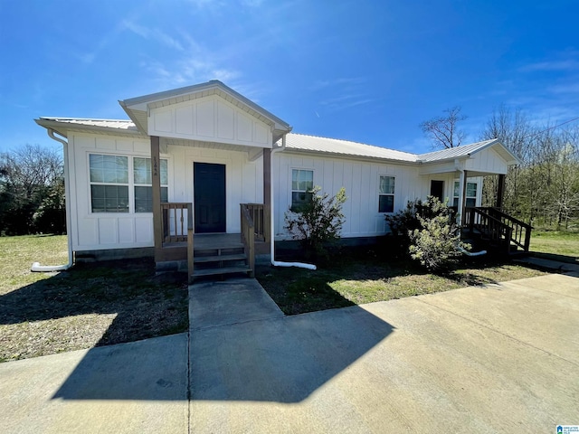 1304 3rd St SE, Cullman, AL 35055 - view of front facade