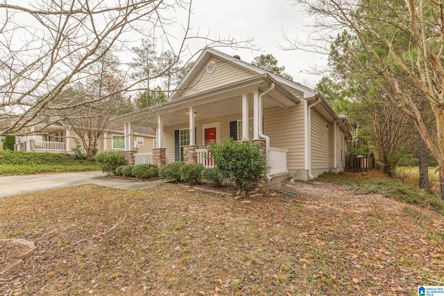 view of front of home with covered porch