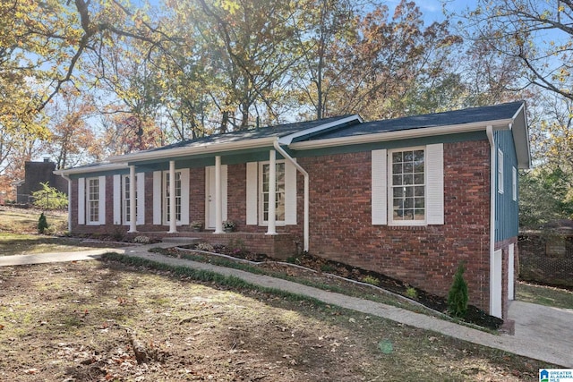 view of front of house with covered porch