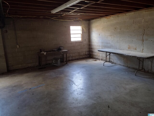 420 Dennis St, Weaver, AL 36277 - view of below grade area