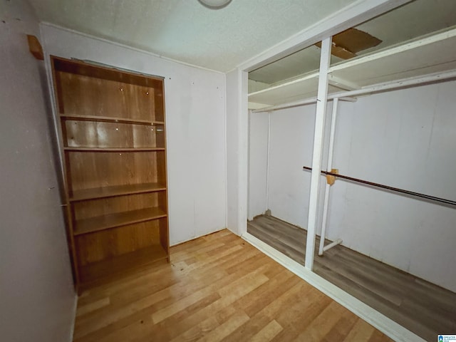 501 S Ledbetter St, Anniston, AL 36201 - spacious closet with light wood-type flooring