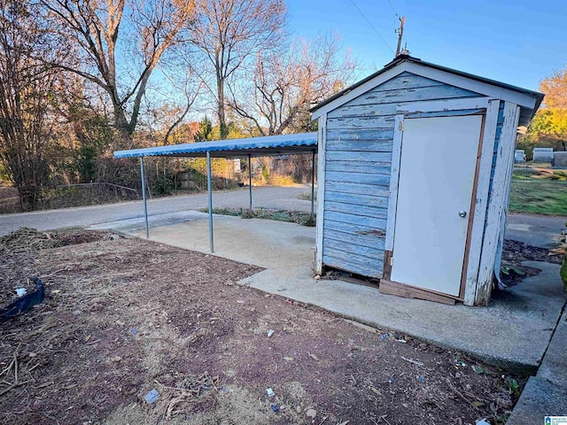 view of outbuilding