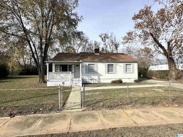 view of front of property featuring covered porch