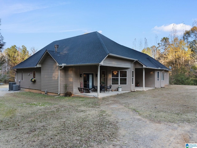 view of front of property with a patio area