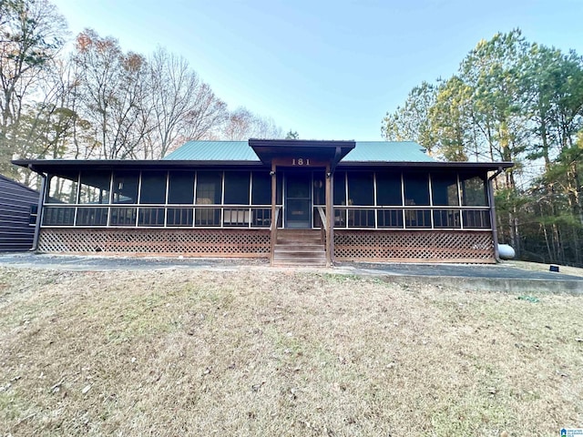 view of front of property