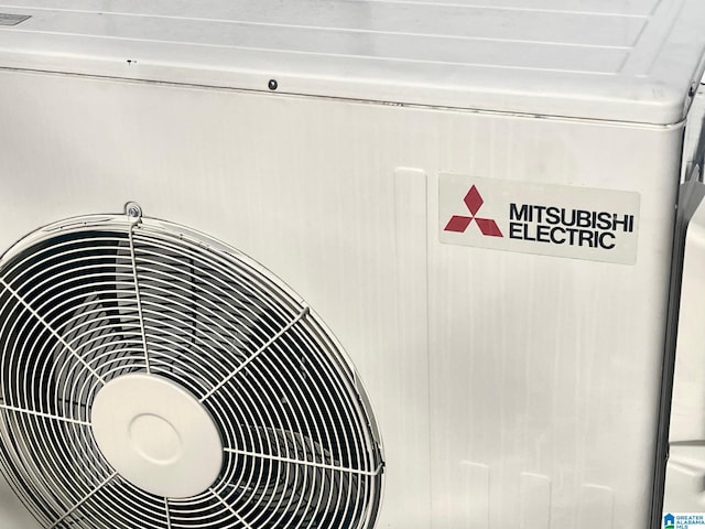 room details with ac unit