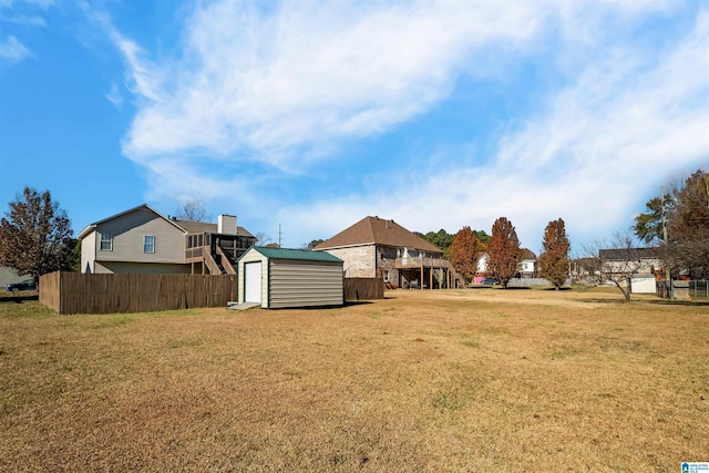 view of yard with a shed