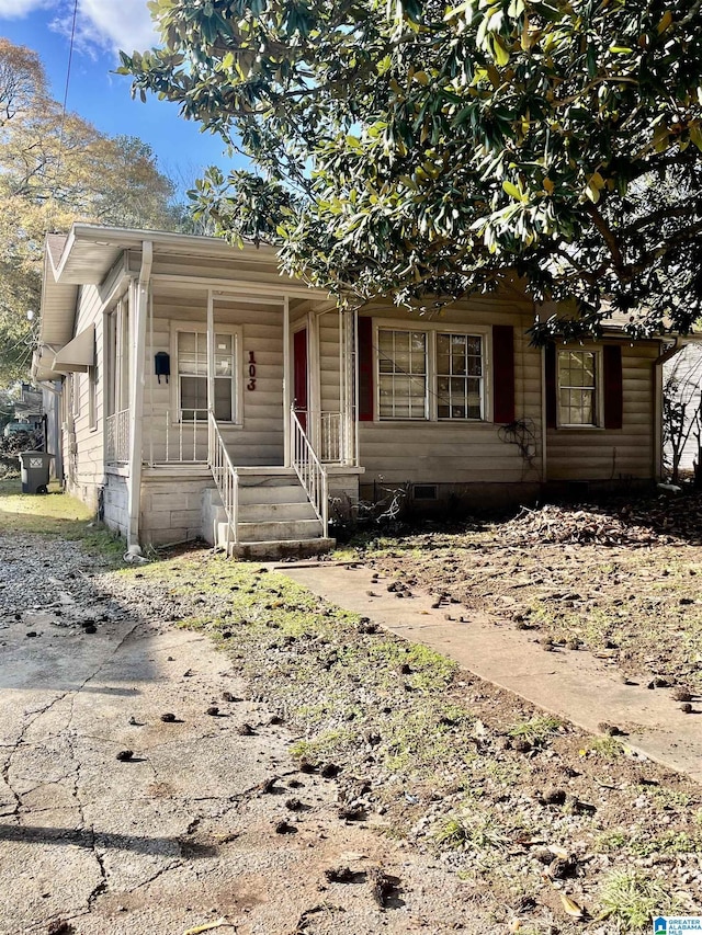 view of front of house with a porch