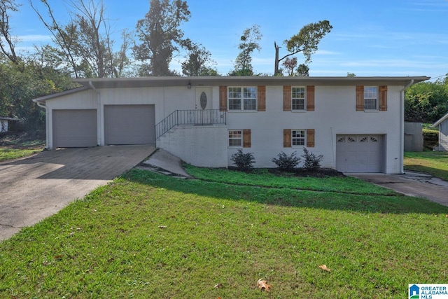 view of front of home with a front yard