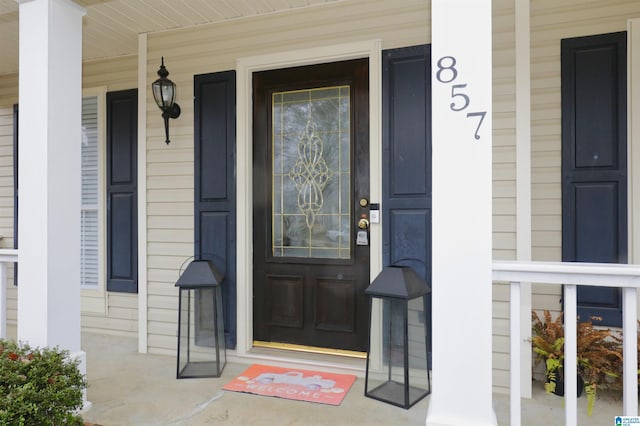 property entrance with a porch