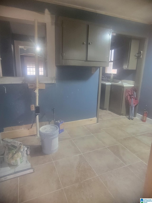 kitchen featuring light tile patterned floors