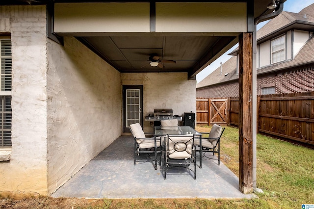 view of patio with ceiling fan